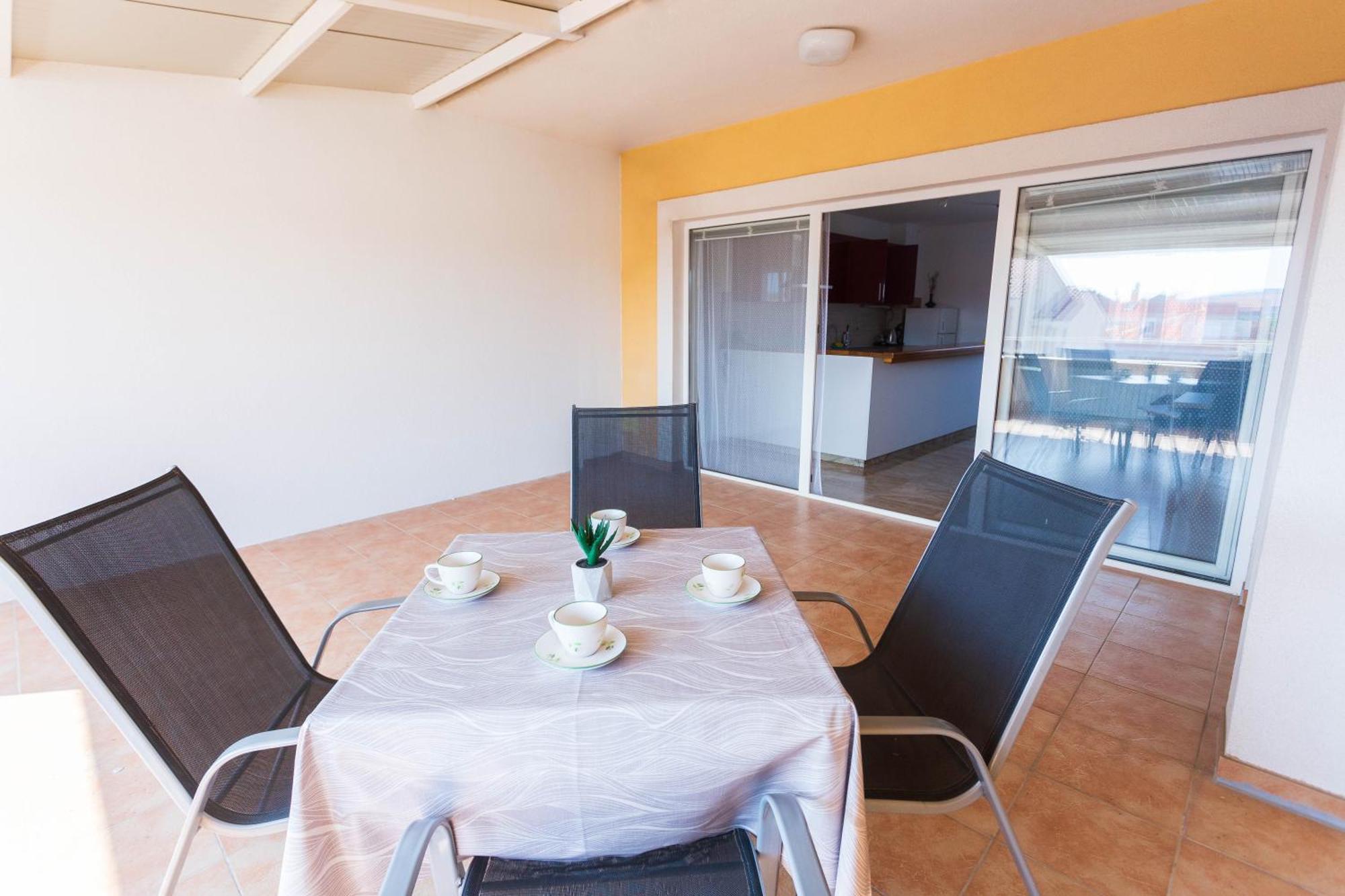 Apartment Asea Zara Esterno foto